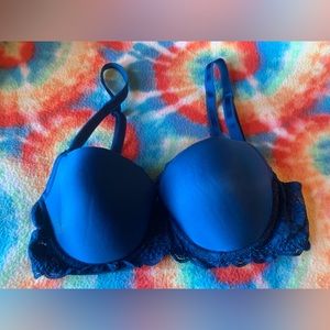 34D Dream Angels lightly lined Victoria’s Secret bra